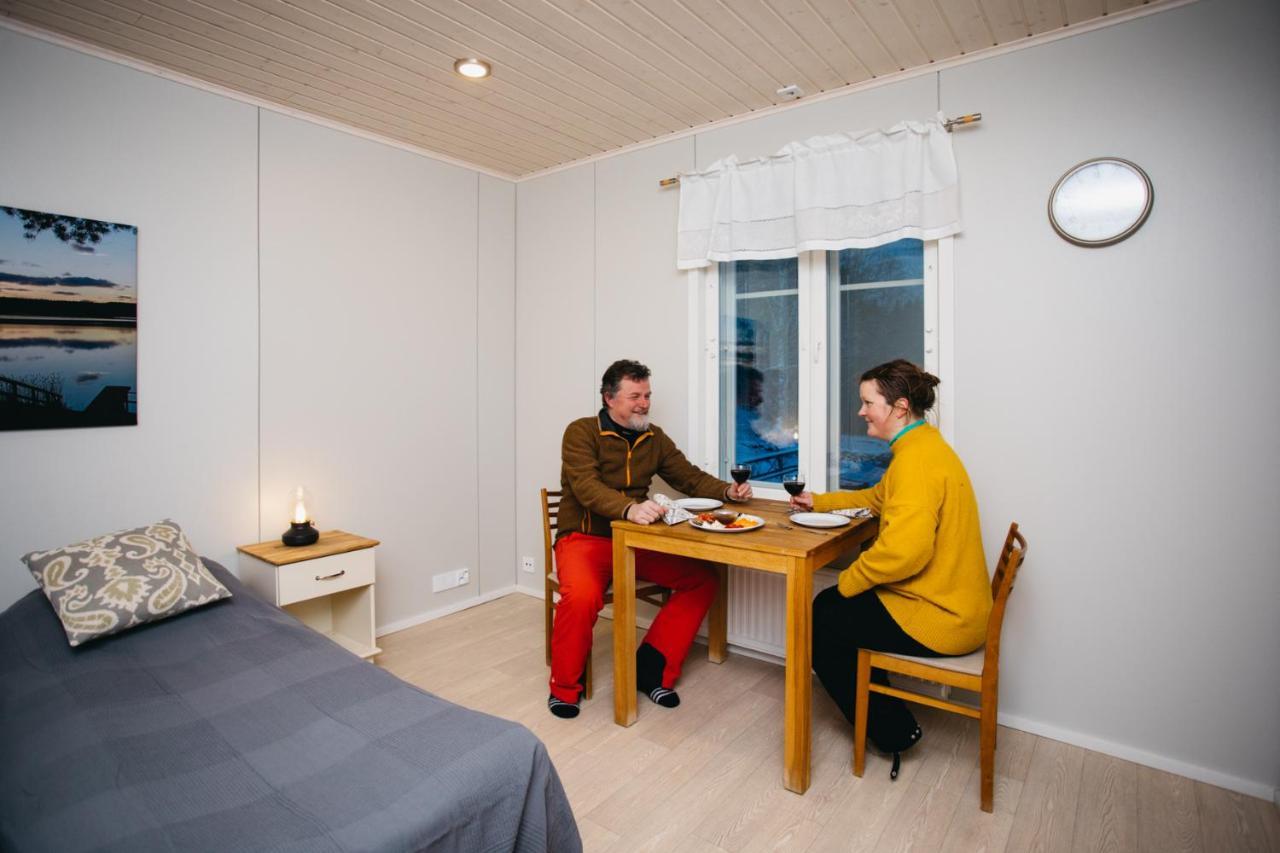 Labbnaes Semesterhem, Radhuset Kemionsaari Bagian luar foto